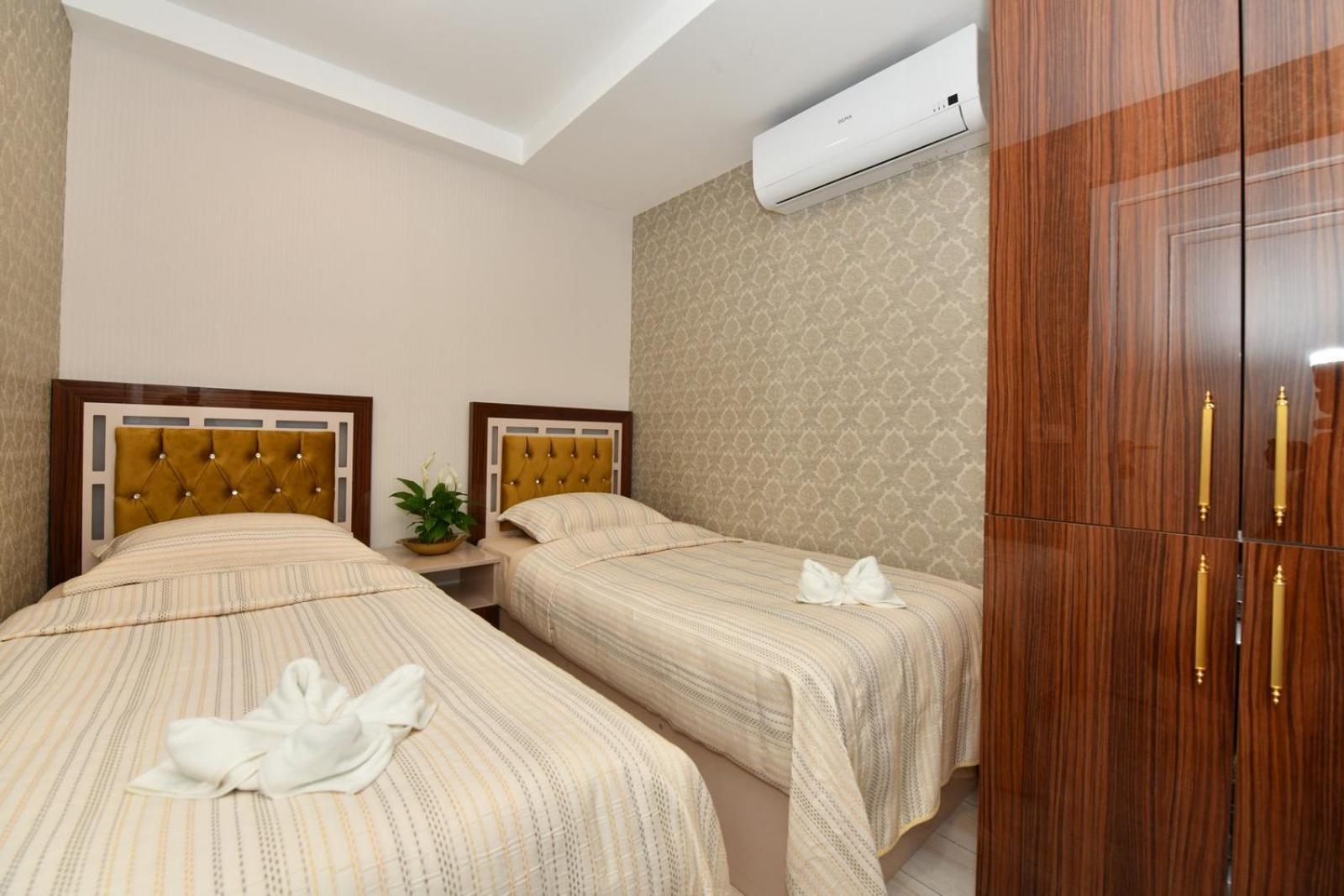 Sea Moon Hotel Istanbul Bagian luar foto