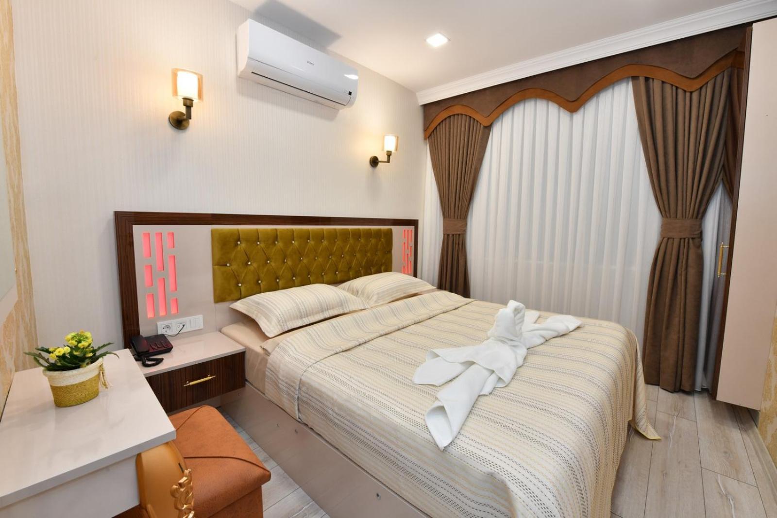 Sea Moon Hotel Istanbul Bagian luar foto